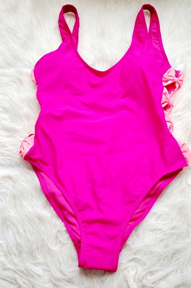 Cyn & Luca pink one-piece swimsuit - Picture 2 of 5